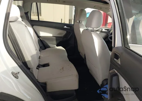 2021 Volkswagen Tiguan 2.0T Se/2.0T Se R-Line Black/2.0T Sel z USA, uszkodzony, nr VIN 3VV2B7AX9MM159112